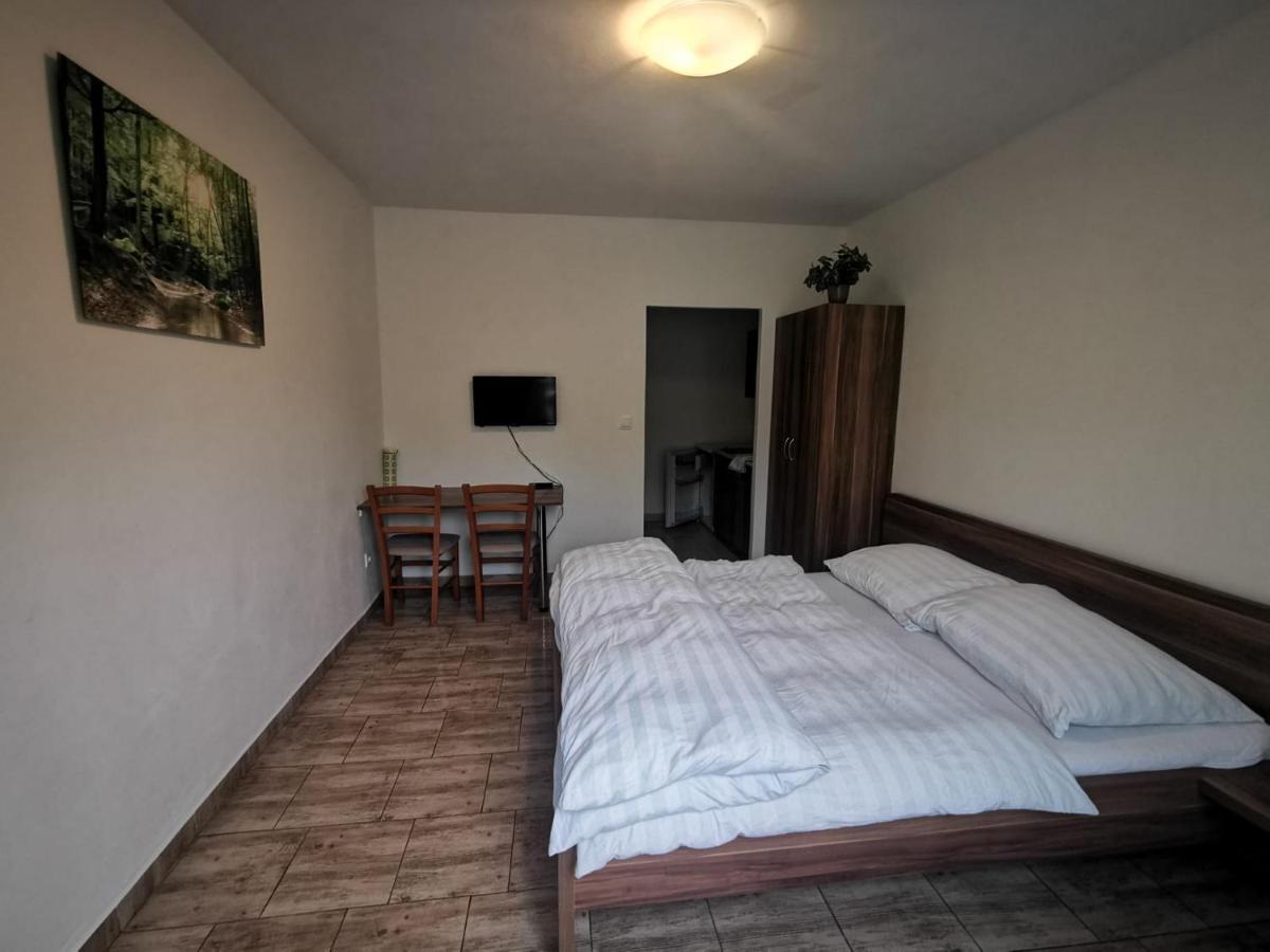 Apartmany Pod Landstejnem Stare Mesto  Buitenkant foto